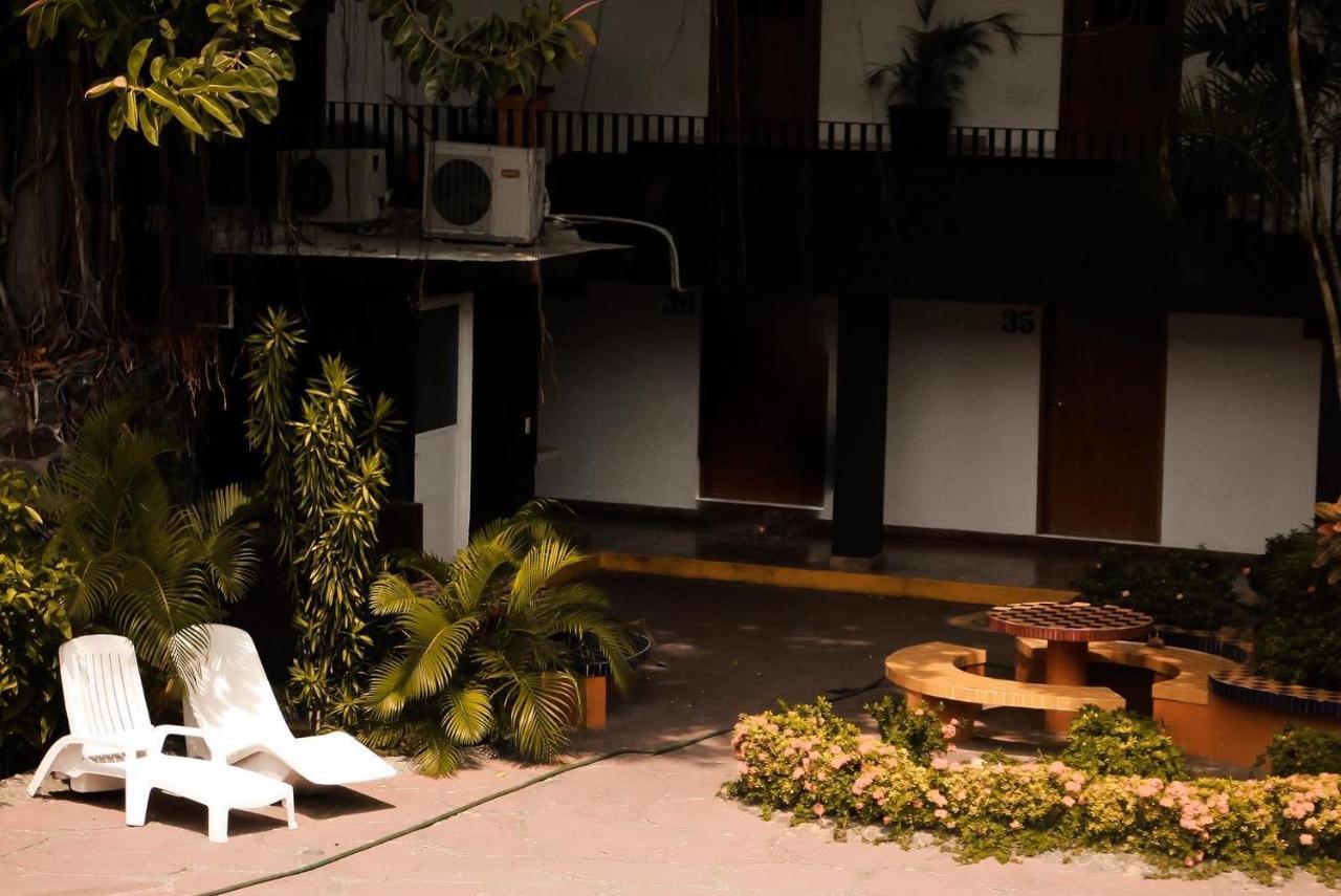 Hotel Gina Tecomán Exterior foto